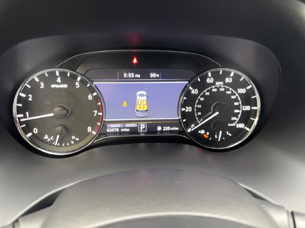 Infiniti QX80 photo 63
