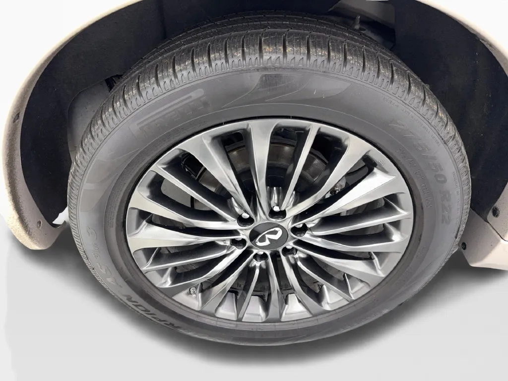 Infiniti QX80 photo 87