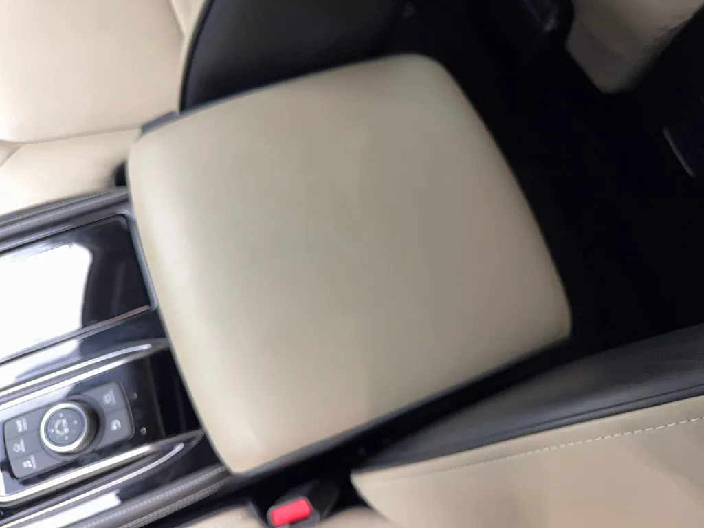 Infiniti QX80 photo 76