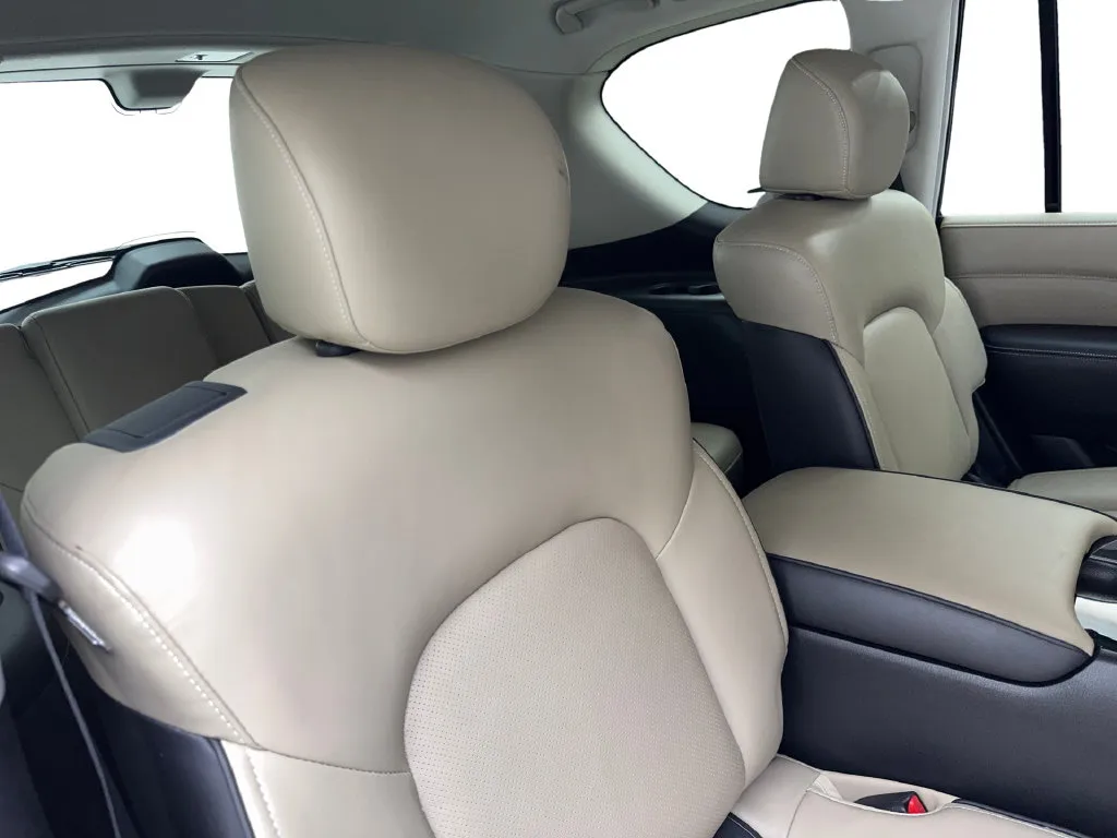 Infiniti QX80 photo 45