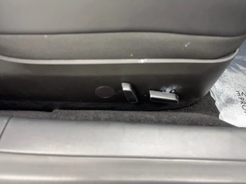 Tesla Model 3 photo 49