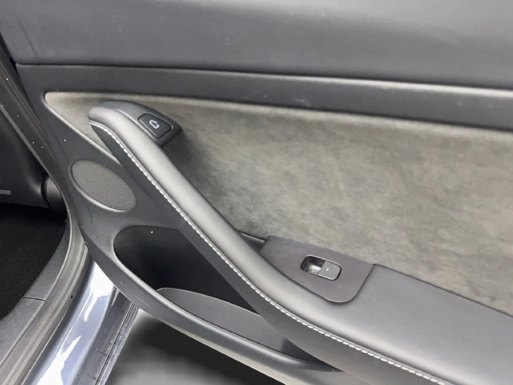 Tesla Model 3 photo 45