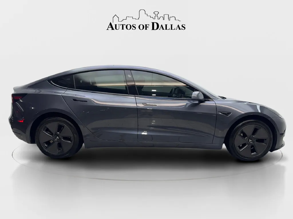 Tesla Model 3 photo 11