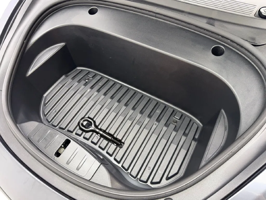 Tesla Model 3 photo 74