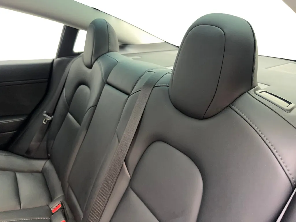 Tesla Model 3 photo 36