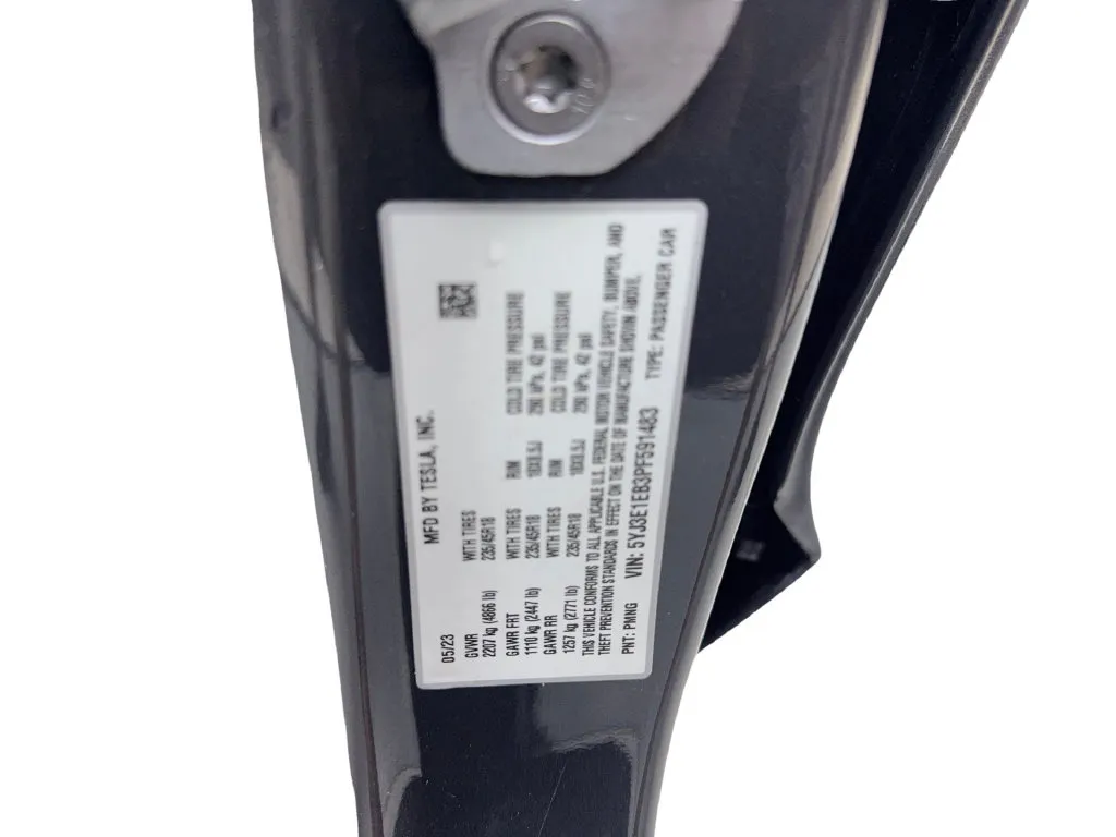 Tesla Model 3 photo 86