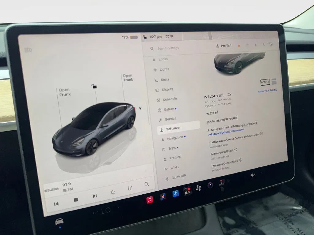 Tesla Model 3 photo 63