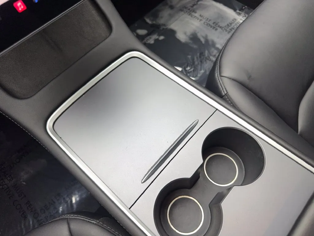 Tesla Model 3 photo 69