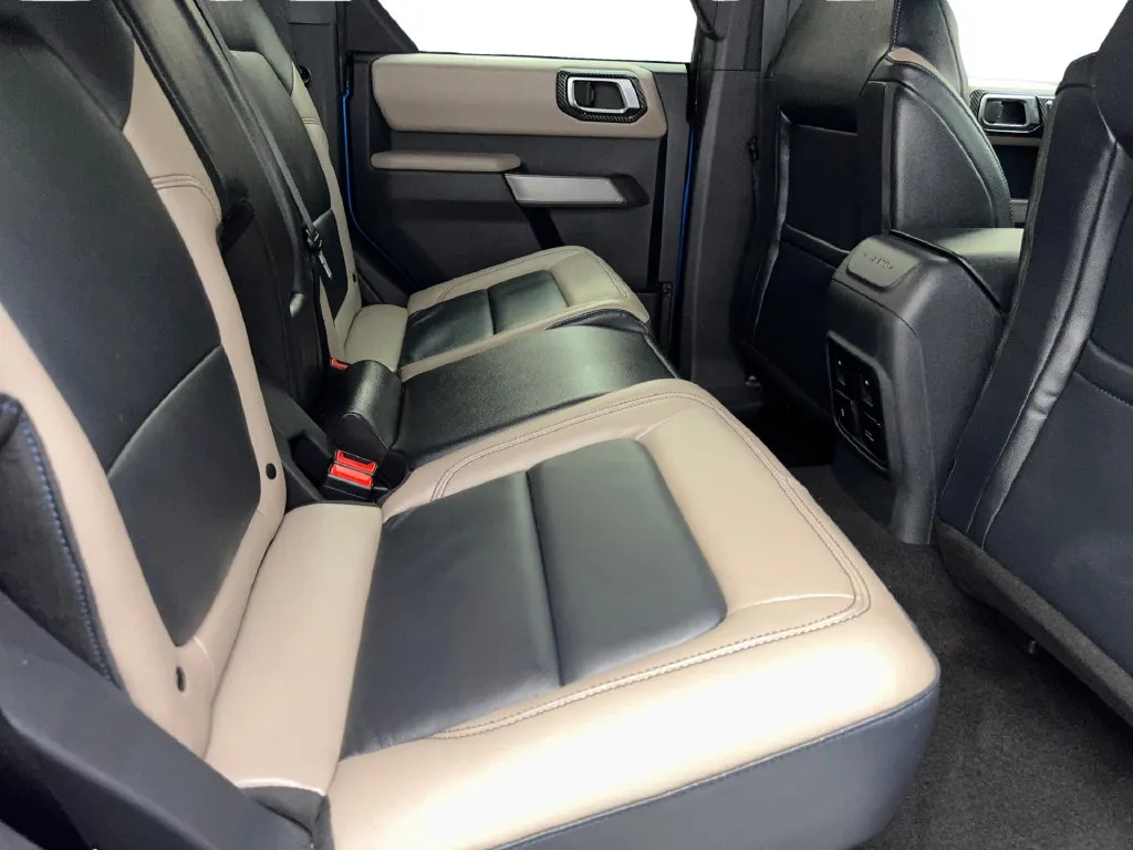 Ford Bronco photo 42