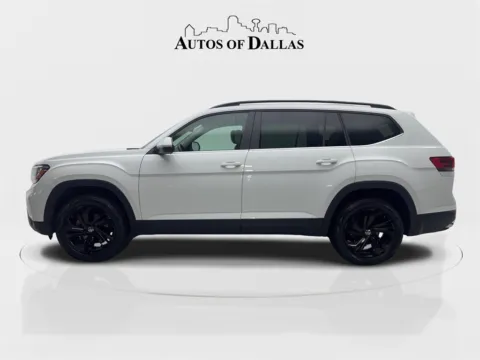 More photos of 2022 Volkswagen Atlas 3.6L V6 SE w/Technology CAM,PANO,HTD STS,3RD ROW at Autos of Dallas - Irving, TX