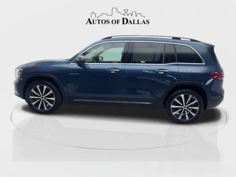 More photos of 2022 Mercedes-Benz GLB 250 NAV,CAM,PANO,HTD STS,BLIND SPOT,3RD ROW at Autos of Dallas - Irving, TX