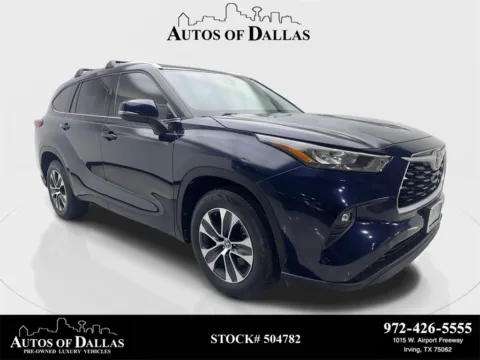 Blue 2020 Toyota Highlander XLE for sale in Irving, TX