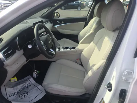 More photos of 2025 Genesis G70 2.5T NAV,CAM,HTD STS,BLIND SPOT,19" WLS at Autos of Dallas - Irving, TX