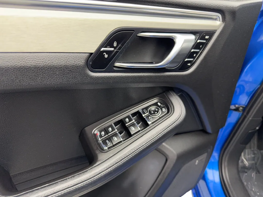 2015 Porsche Macan Turbo - Photo 32