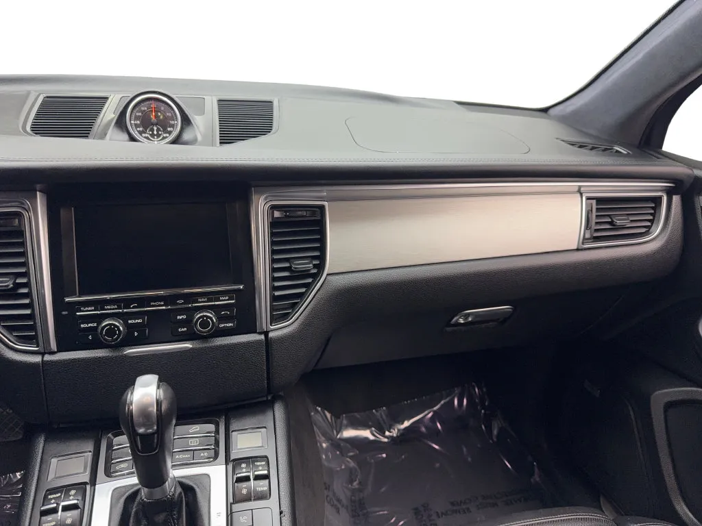 2015 Porsche Macan Turbo - Photo 54