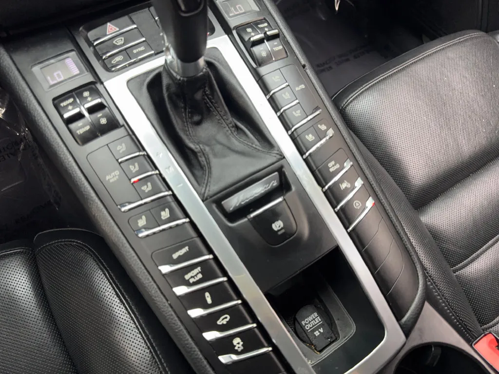 2015 Porsche Macan Turbo - Photo 69