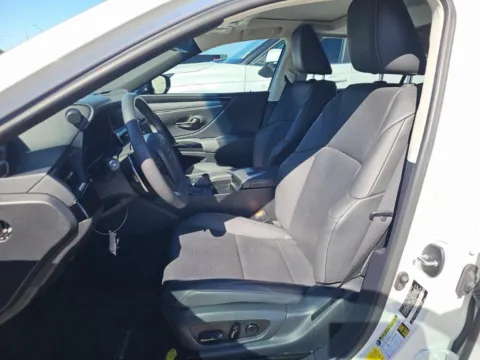 More photos of 2022 Lexus ES 350 CAM,SUNROOF,CLMT STS,BLIND SPOT,17" WLS at Autos of Dallas - Plano, TX