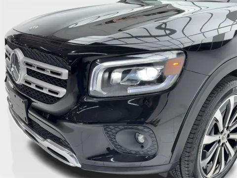 More photos of 2021 Mercedes-Benz GLB 250 NAV,CAM,PANO,HTD STS,BLIND SPOT,19" WLS at Autos of Dallas - Plano, TX