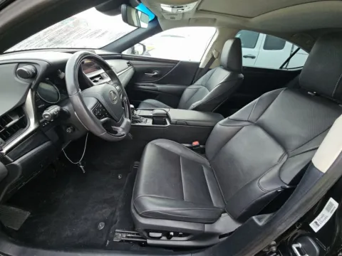 More photos of 2021 Lexus ES 350 NAV,CAM,SUNROOF,CLMT STS,BLIND SPOT,18" WLS at Autos of Dallas - Plano, TX