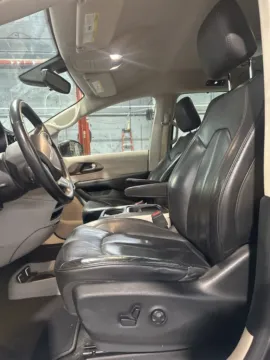 More photos of 2017 Chrysler Pacifica Hybrid Premium at Autos of Dallas - Plano, TX