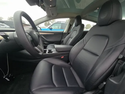 More photos of 2023 Tesla Model 3 NAV,CAM,PANO,HTD STS,BLIND SPOT,18" WLS at Autos of Dallas - Plano, TX