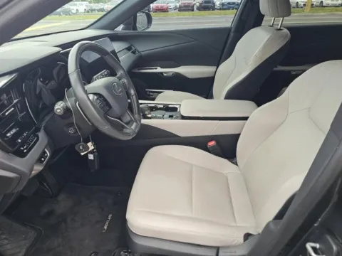 More photos of 2024 Lexus RX 350 Premium NAV,CAM,SUNROOF,CLMT STS,BLIND SPOT at Autos of Dallas - Plano, TX