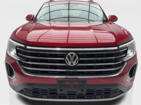 More photos of 2024 Volkswagen Atlas 2.0T SE w/Technology CAM,PANO,HTD STS,BLIND SPOT,3 at Autos of Dallas - Plano, TX