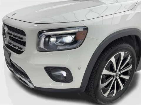 More photos of 2021 Mercedes-Benz GLB 250 NAV,CAM,PANO,HTD STS,BLIND SPOT,3RD ROW at Autos of Dallas - Plano, TX