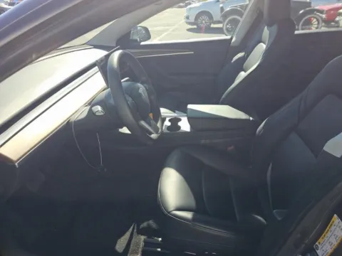 More photos of 2023 Tesla Model 3 NAV,CAM,PANO,HTD STS,BLIND SPOT,18" WLS at Autos of Dallas - Plano, TX