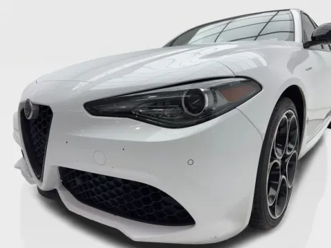 More photos of 2023 Alfa Romeo Giulia Veloce NAV,CAM,PANO,HTD STS,BLIND SPOT,19" WLS at Autos of Dallas - Plano, TX