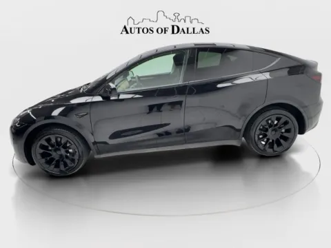 More photos of 2023 Tesla Model Y Long Range at Autos of Dallas - Plano, TX