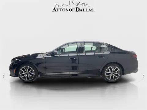 More photos of 2025 BMW i5 eDrive40 M SPORT,NAV,CAM,SUNROF,HTD STS,BLIND SPOT at Autos of Dallas - Plano, TX