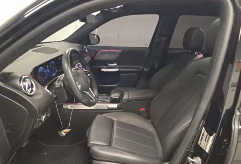 More photos of 2022 Mercedes-Benz GLB 250 NAV,CAM,PANO,HTD STS,BLIND SPOT,19" WLS at Autos of Dallas - Plano, TX