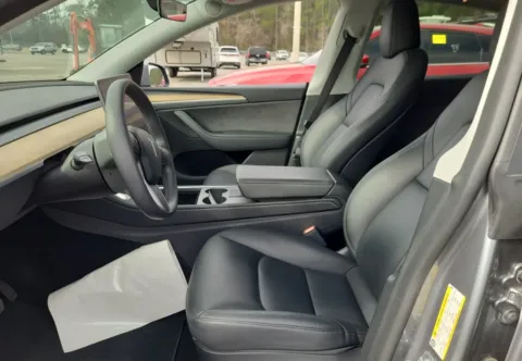 More photos of 2025 Tesla Model Y Long Range at Autos of Dallas - Plano, TX