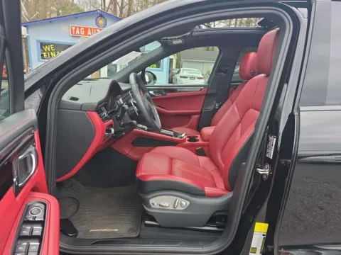 More photos of 2023 Porsche Macan T at Autos of Dallas - Plano, TX