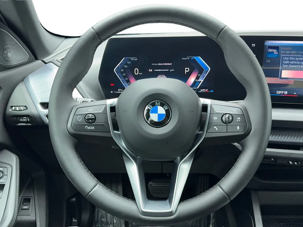 BMW 2 Series photo 11