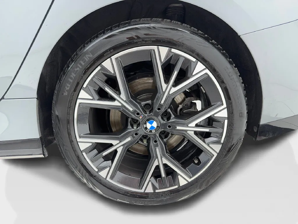 BMW 2 Series photo 34