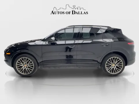More photos of 2023 Porsche Cayenne Platinum Edition at Autos of Dallas - Plano, TX