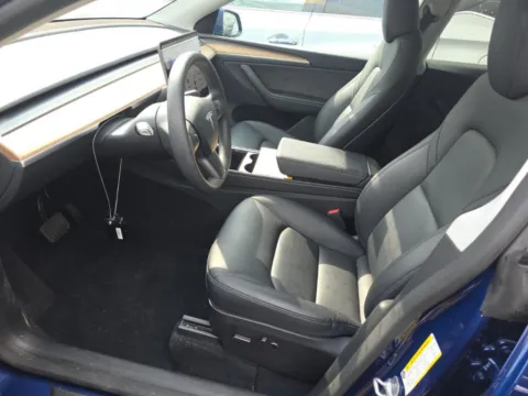 More photos of 2025 Tesla Model Y Long Range at Autos of Dallas - Plano, TX