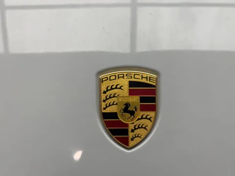More photos of 2023 Porsche Cayenne Platinum Edition at Autos of Dallas - Plano, TX
