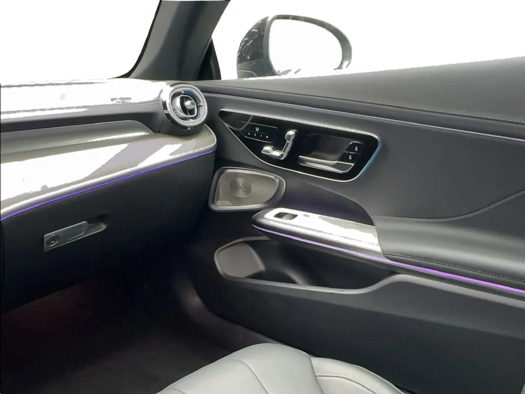 Mercedes-Benz CLE photo 36
