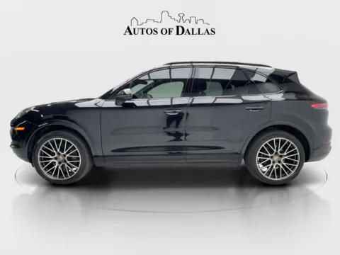 More photos of 2023 Porsche Cayenne at Autos of Dallas - Plano, TX