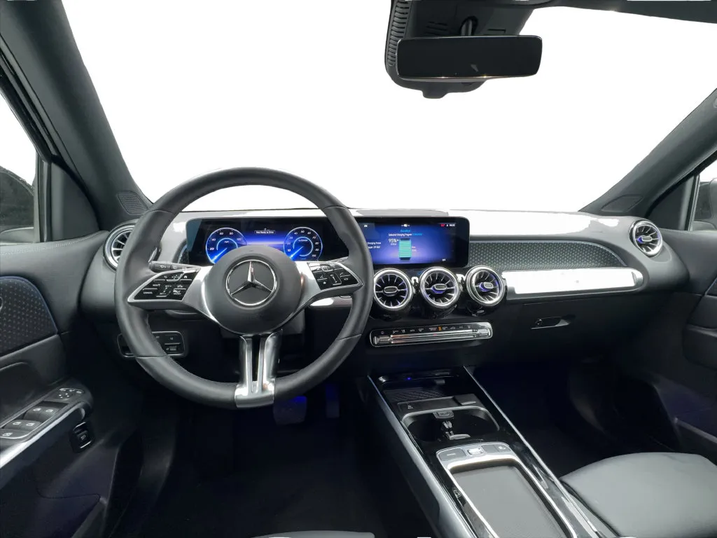 Mercedes-Benz EQB photo 33