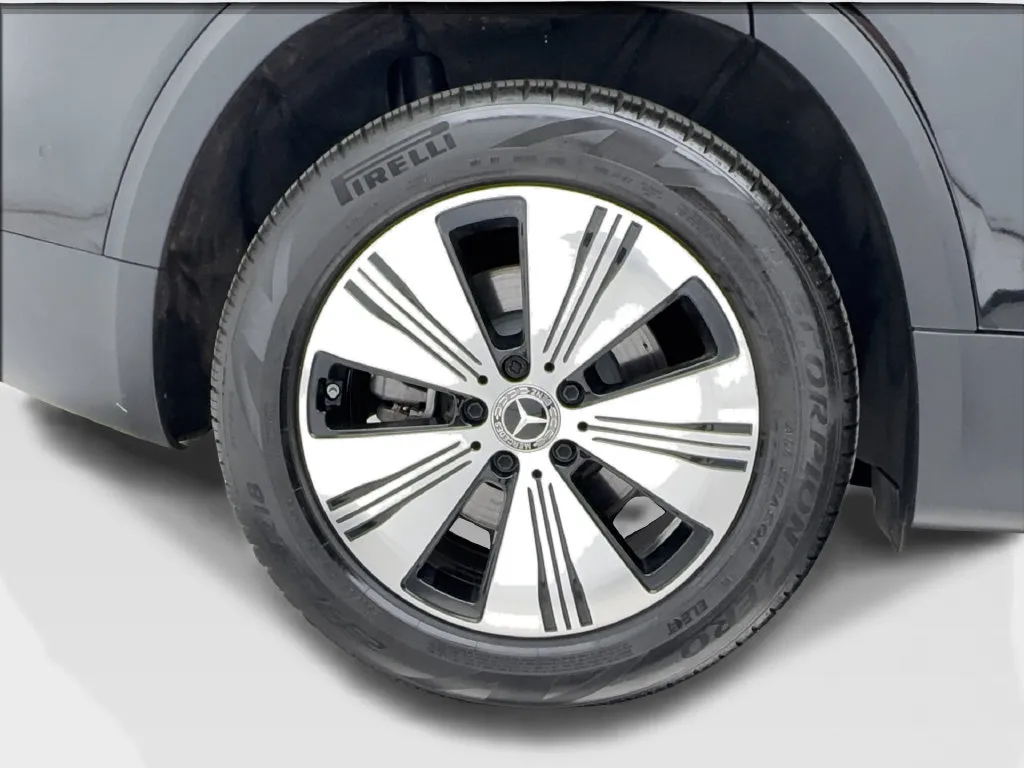 Mercedes-Benz EQB photo 16