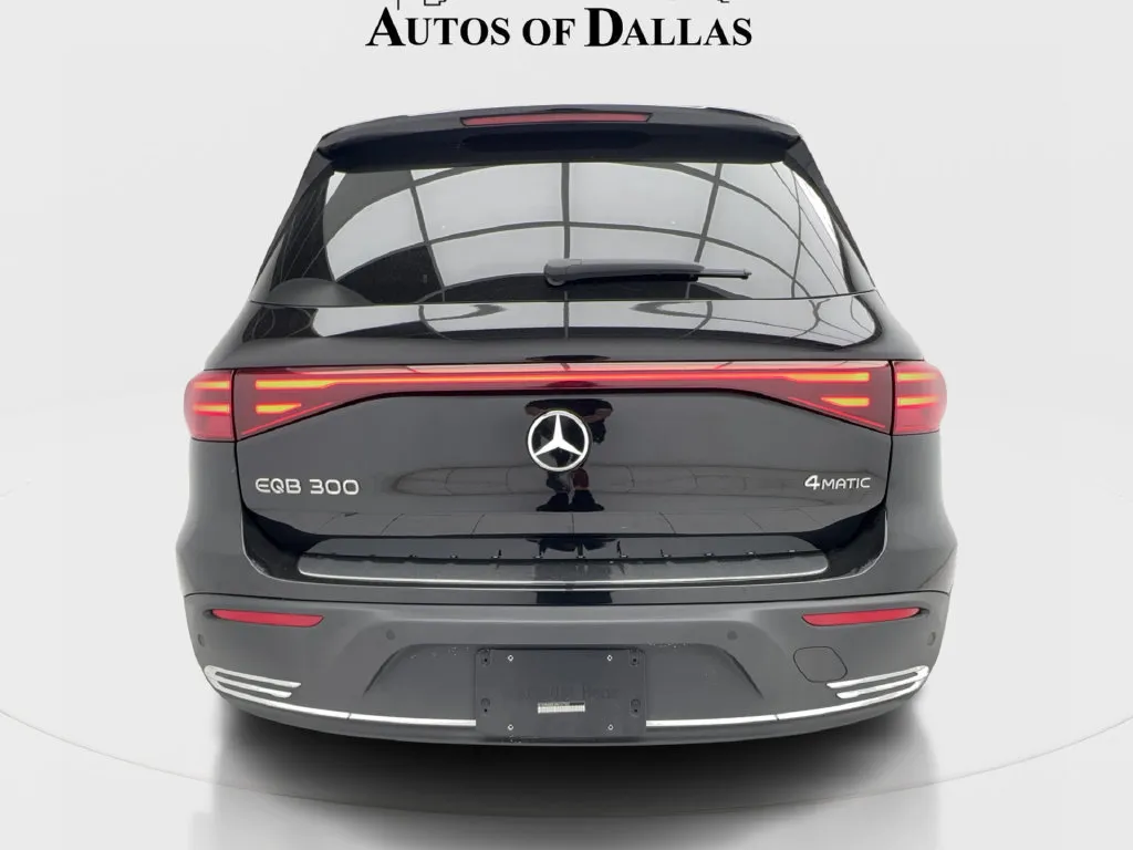 Mercedes-Benz EQB photo 8