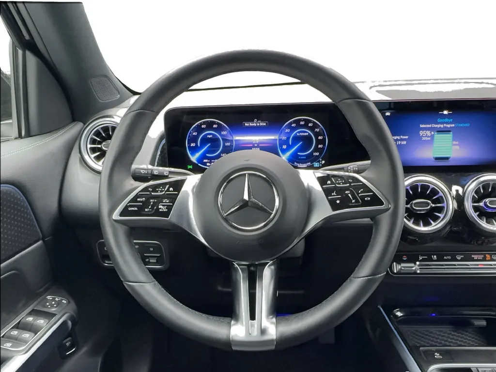 Mercedes-Benz EQB photo 35
