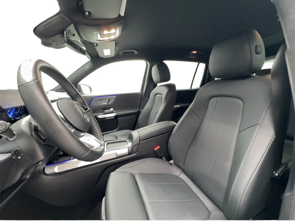 Mercedes-Benz EQB photo 20
