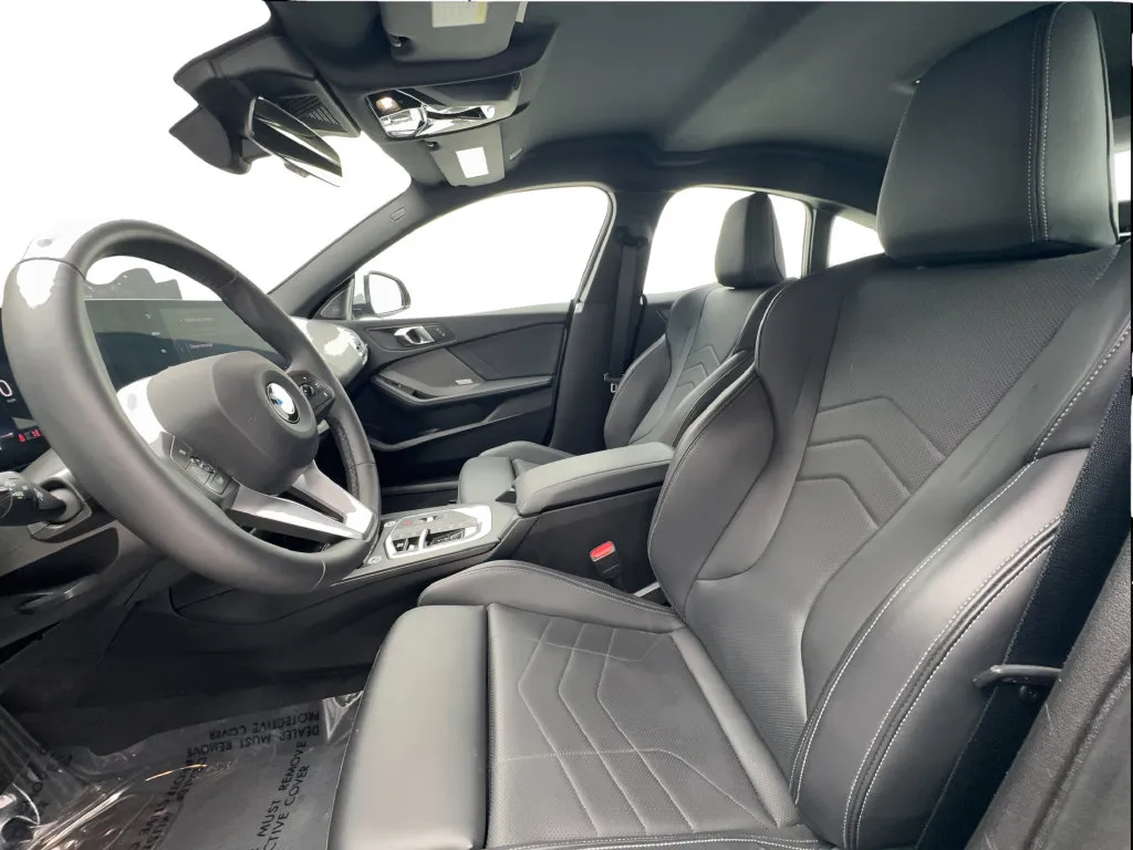 BMW 2 Series photo 21