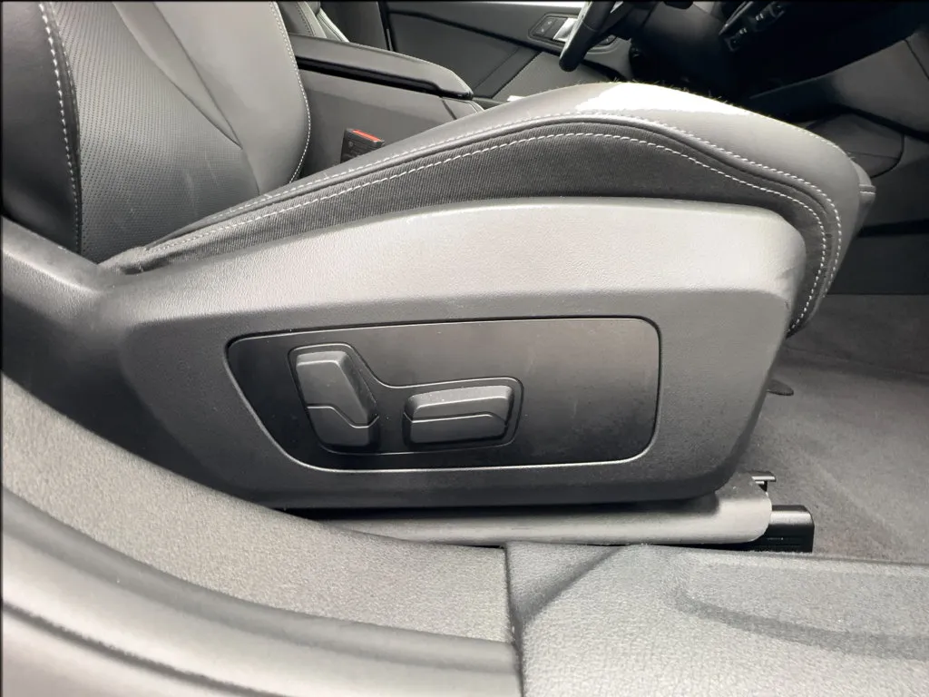 BMW 2 Series photo 29