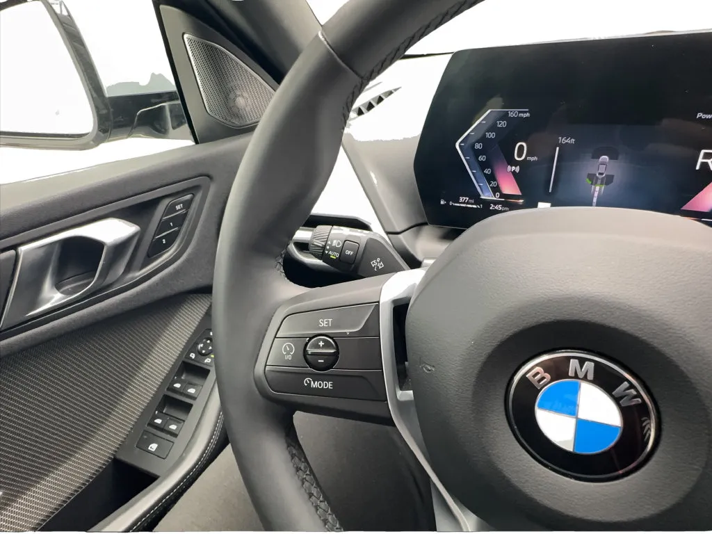 BMW 2 Series photo 44